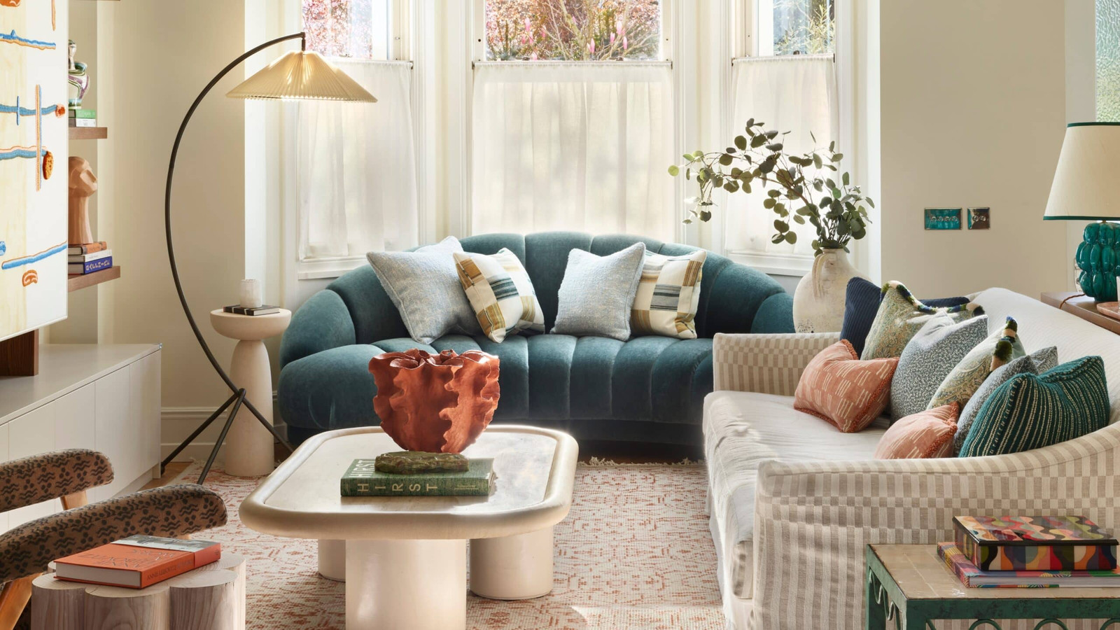 Living Room with a Balanced Color Palette and Subtle Accents Living room with a neutral base and subtle color accents, creating a balanced and inviting atmosphere.